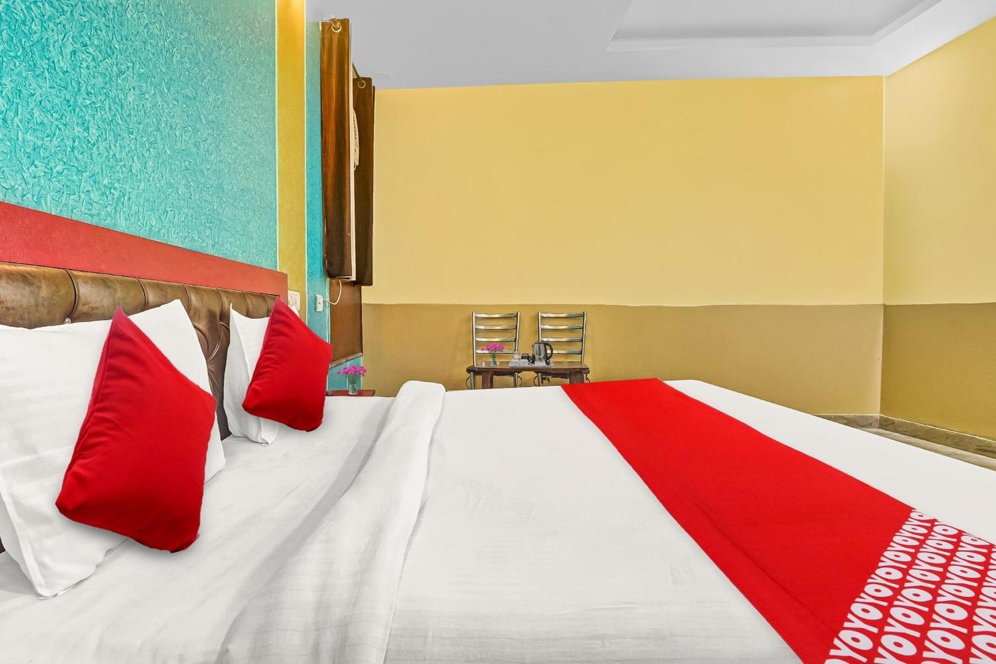 Hotel O Prince Home Stay Near Ambience Mall New Delhi Exterior photo