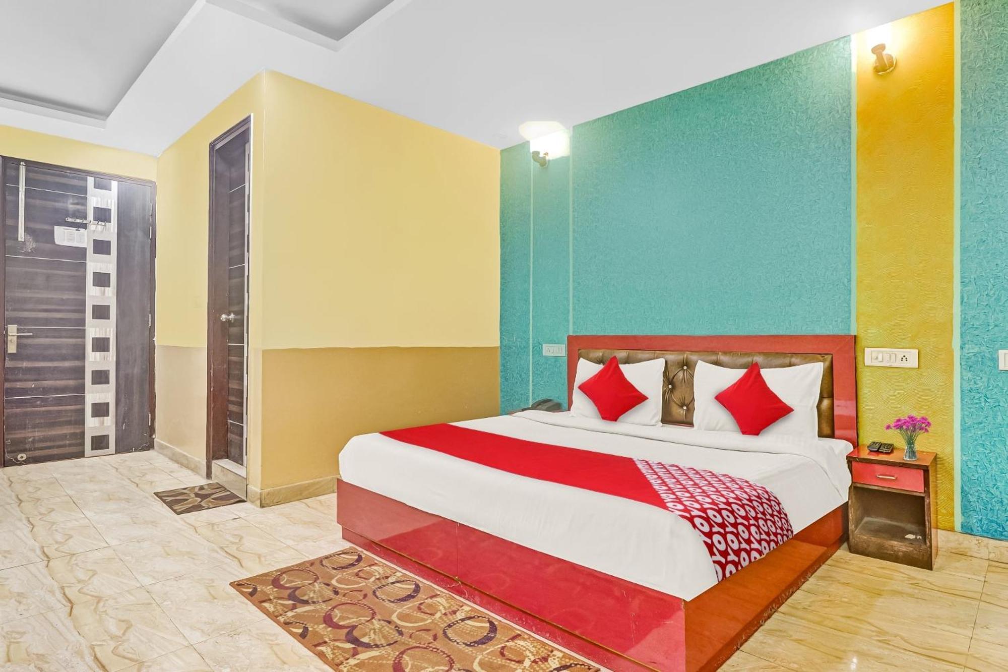 Hotel O Prince Home Stay Near Ambience Mall New Delhi Exterior photo