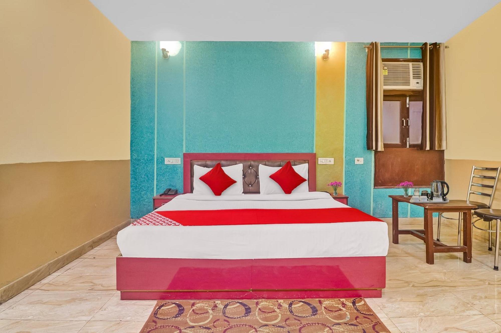 Hotel O Prince Home Stay Near Ambience Mall New Delhi Exterior photo